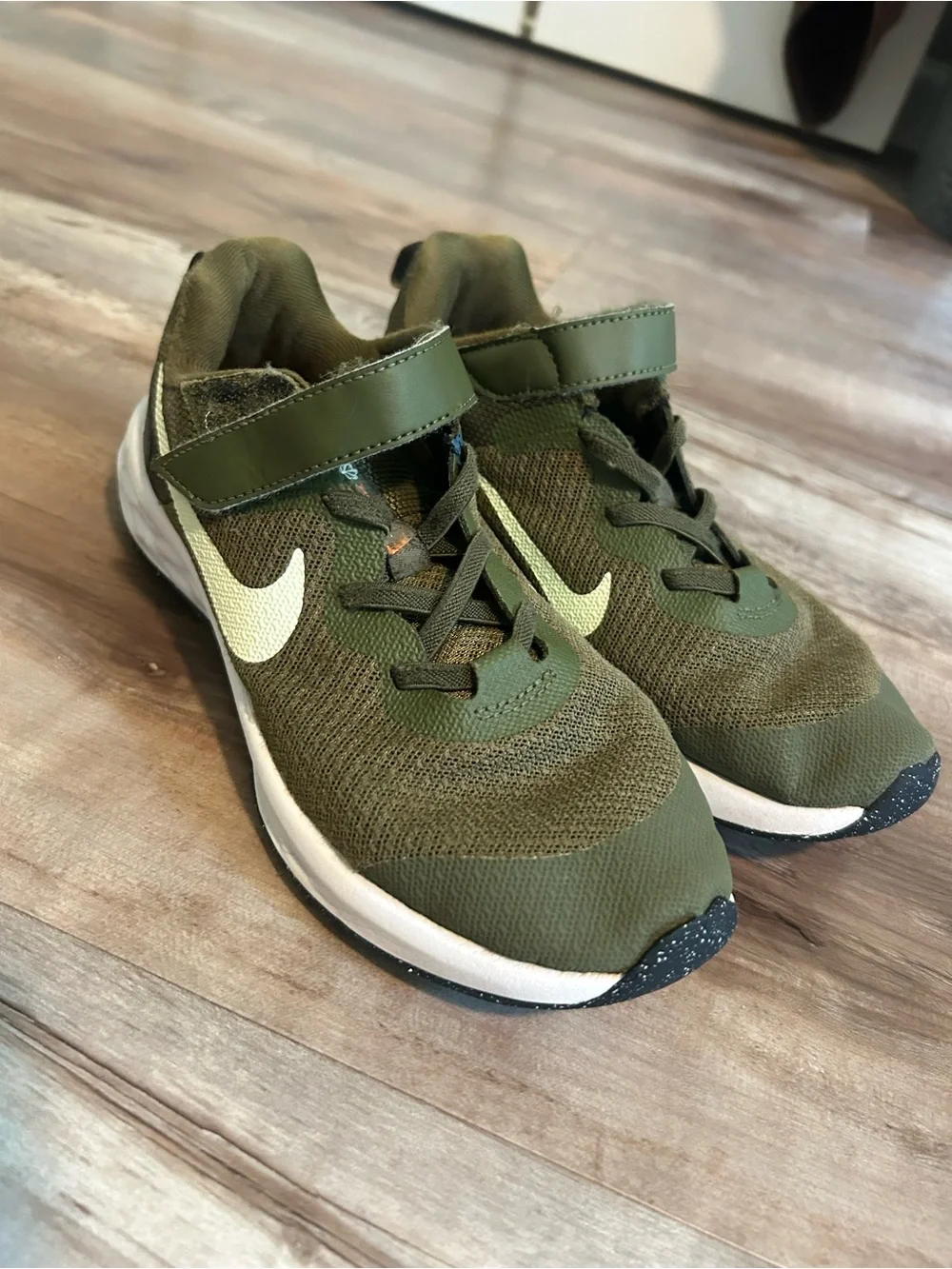 Nike Kids Revolution 6 Sneaker